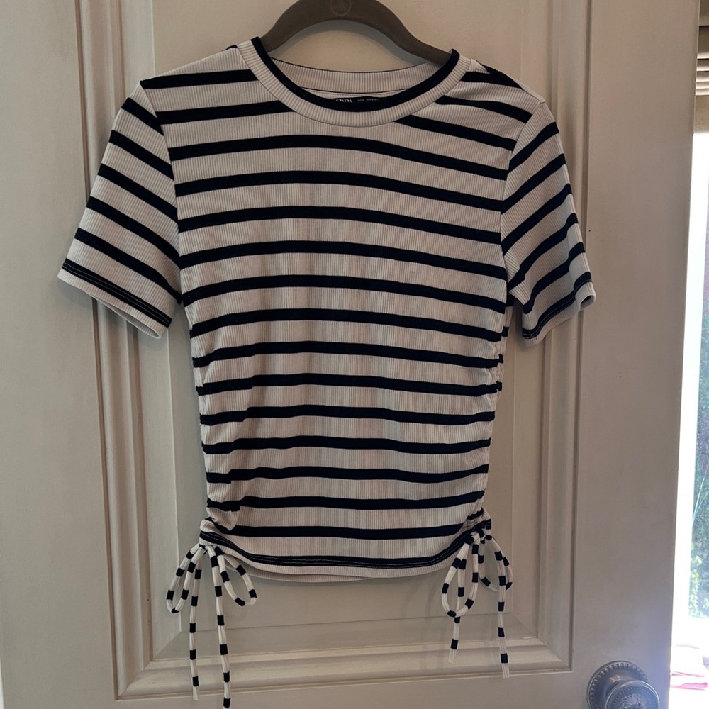 Zara Black and White Striped Short Sleeve Top